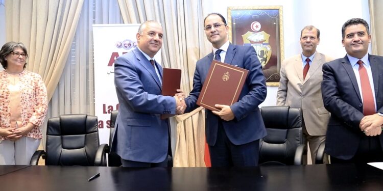L’ATB accompagne le ministère de l’Education dans la numérisation de l’Ecole tunisienne