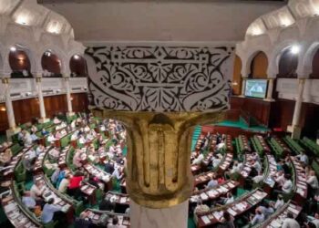 Mon cadeau de l'Aid ? La dissolution de tous les partis politiques !