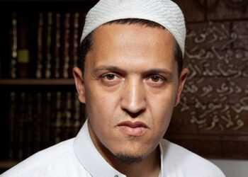 Soixante imams, dont des Tunisiens, à bord du "bus de la paix" à travers l'Europe