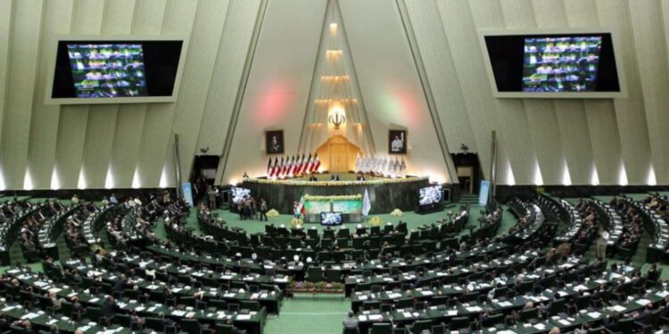 Iran : Fusillades à Téhéran, au moins sept morts et plusieurs blessés