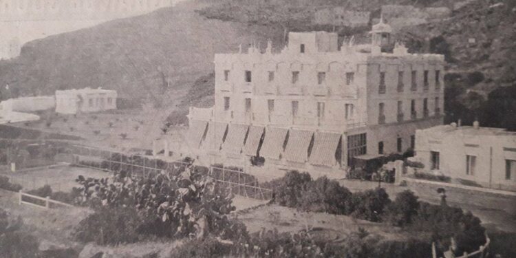 Korbous en 1916 : Naissance de la CĂ´te du Soleil sur le Golfe de Tunis