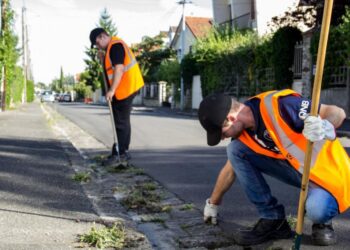 France : Une aide au permis de conduire contre l’entretien des caniveaux et trottoirs !