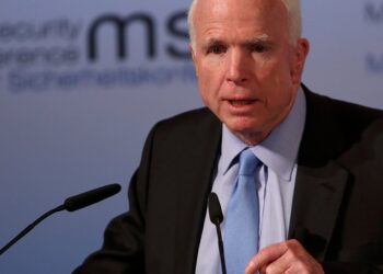 McCain : "Je ferai tout pour ne pas r&eacute;duire les aides destin&eacute;es &agrave; la Tunisie"