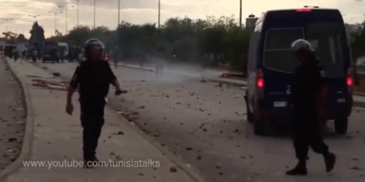 Une vidéo filmée le jour de l'attaque de l'ambassade US dément les propos de Moncef Marzouki