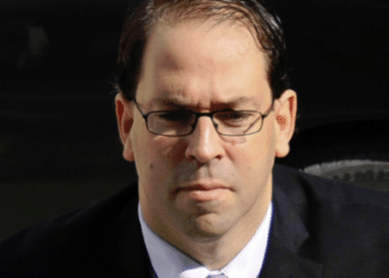 Chahed annonce une strat&eacute;gie nationale pour promouvoir la migration l&eacute;gale des Tunisiens
