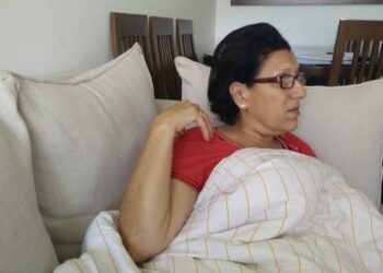 Radhia Nasraoui suspend sa grève de la faim