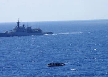 La Libye interdit tout "navire étranger" près de ses côtes