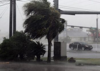 USA : L'ouragan Harvey touche terre au Texas, état de catastrophe naturelle déclaré