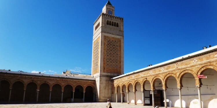 Le Kowe&iuml;t propose son aide financi&egrave;re pour restaurer la mosqu&eacute;e Zitouna