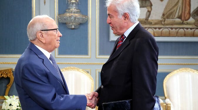 L'ancien ministre Ahmed Fria&acirc; re&ccedil;u par B&eacute;ji Ca&iuml;d Essebsi