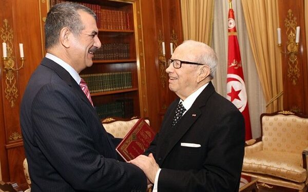 "L'influence" de Nidaa Tounes et Ennahdha sur l’ISIE préoccupe Hechmi Hamdi