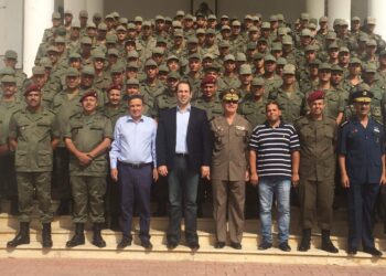Aid Al Idha : Youssef Chahed aux c&ocirc;t&eacute;s des soldats &agrave; B&eacute;ja