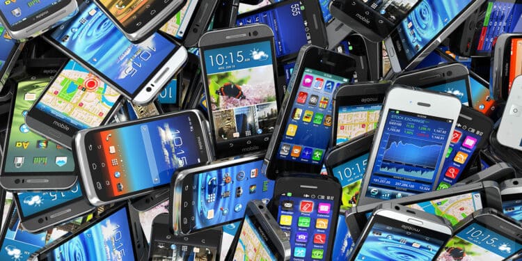 Tunisie : Vers de nouvelles taxes sur les ordinateurs et les smartphones importés ?