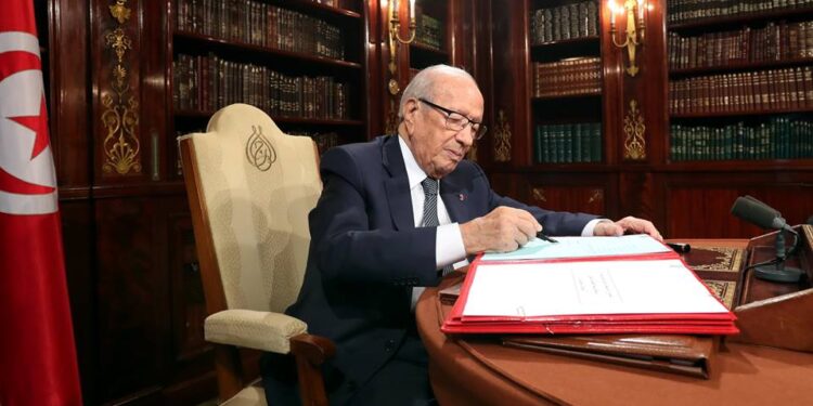 1027 d&eacute;tenus amnisti&eacute;s par B&eacute;ji Caid Essebsi &agrave; l&rsquo;occasion de la F&ecirc;te de l'Evacuation
