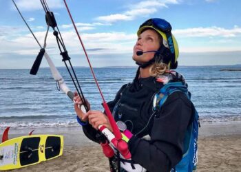 Doris Wetzel rejoint Bizerte en kitesurf apr&egrave;s une semaine de travers&eacute;e