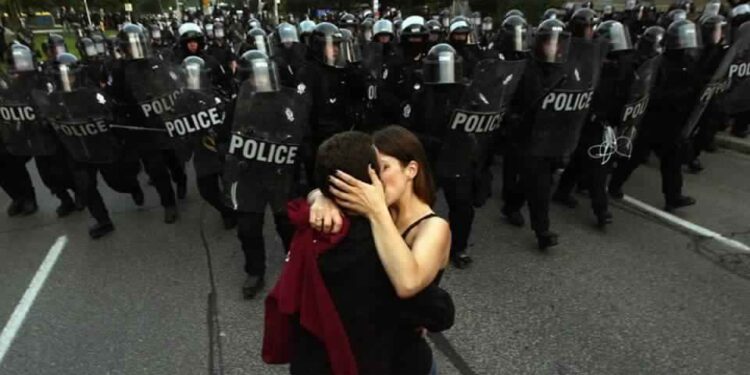 Polémique : Couvrez ce baiser que je ne saurais voir