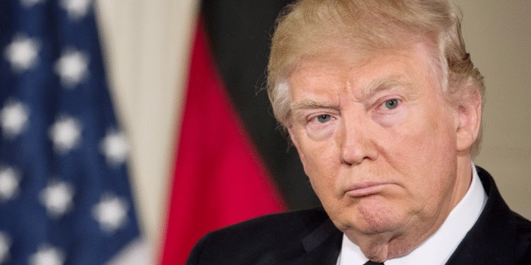 Trump suspend temporairement les procédures d'admission des réfugiés venant de 11 pays