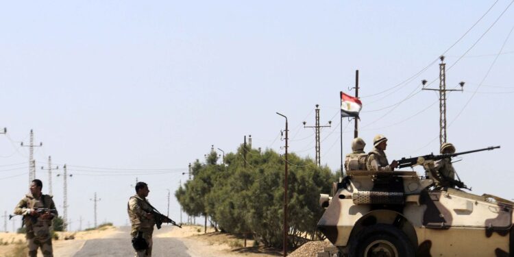 Egypte : Au moins 35 policiers et soldats tués dans des affrontements avec des terroristes