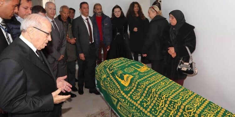 L'adieu de Naomi Campbell et Farida Khelfa à Azzedine Alaïa