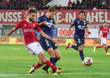 Ligue 1 : L'Esp&eacute;rance toujours en t&ecirc;te, le CSS se rapproche