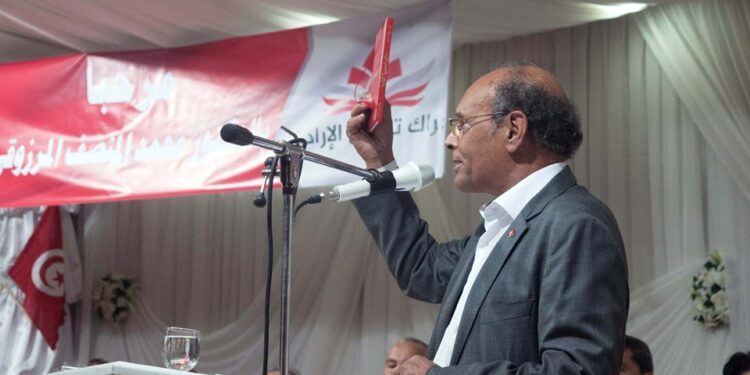Tunisie : Marzouki appelle à une manifestation sous le signe "Touche pas à ma Constitution"