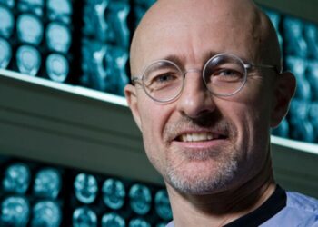 Un neurochirurgien italien annonce qu’il va tenter de greffer une tête sur un corps entier