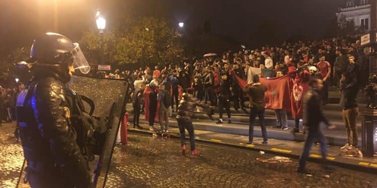 Qualifiés au Mondial, des Tunisiens et des Marocains créent le chaos à Paris
