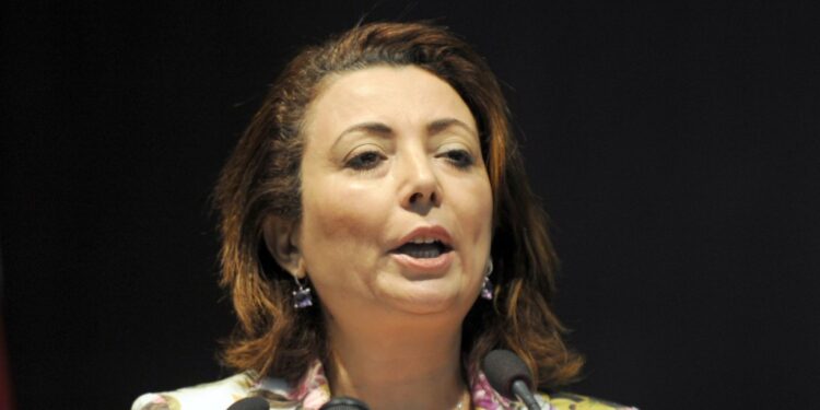 Wided Bouchamaoui : "Les entreprises risquent la faillite sous le poids des charges fiscales"