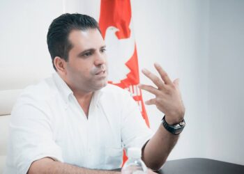 Tunisie : La justice d&eacute;cide de reporter son verdict dans l&rsquo;affaire Slim Riahi