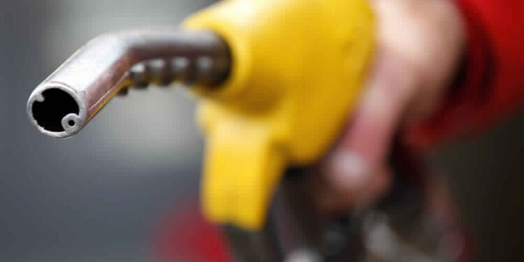A partir du 1er janvier 2018 : Le prix du carburant augmentera de 50 millimes