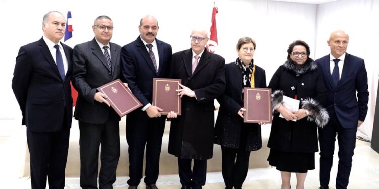 Education : La Tunisie et la France signent trois conventions de partenariat