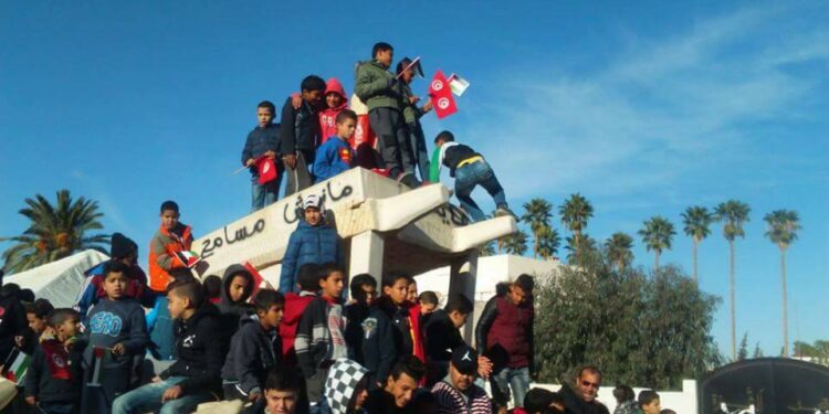 Colère à Sidi Bouzid en raison de l'absence des trois présidences du festival de la révolution