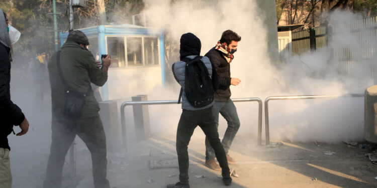 Iran : Dix morts dans des manifestations contre le pouvoir