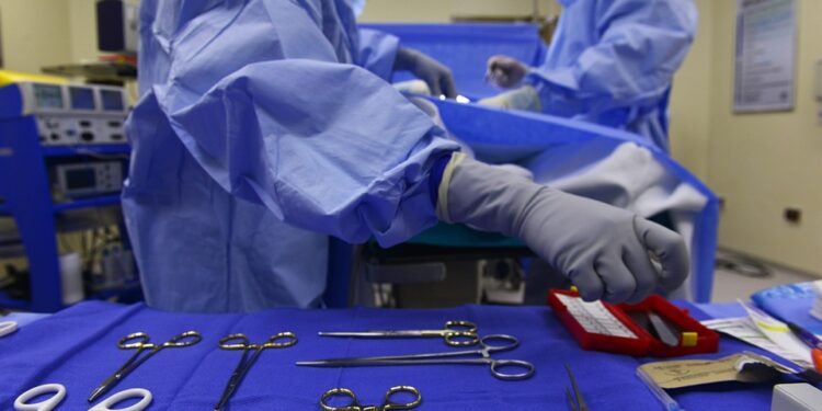 L'Etat, incapable de stopper la fuite massive des médecins tunisiens à l'étranger