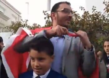 Tunisie : L&rsquo;accueil "spectaculaire" r&eacute;serv&eacute; &agrave; Yassine Ayari