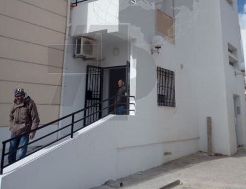 Sousse : Un blessé de la révolution reçoit les clés d’un logement adapté