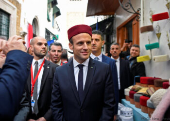 Macron &agrave; la m&eacute;dina de Tunis, un beau coup de pub pour le tourisme tunisien !