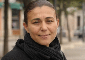 Karima Souid, ancienne d&eacute;put&eacute;e &agrave; l'ANC, devant la justice fran&ccedil;aise