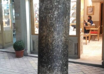 Un coup de peinture pour les colonnes de souk el berka
