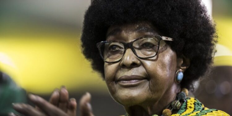 Décès de Winnie Mandela, l'ex-épouse de Nelson Mandela