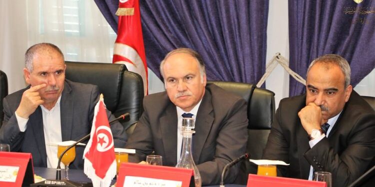 Tunisie : La retraite à 57 ans pour les professeurs ayant 32 ans de service