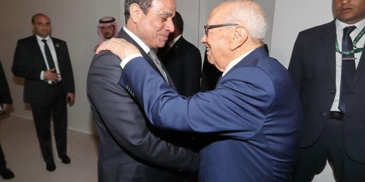 Caid Essebsi s’entretient avec Al-Sissi