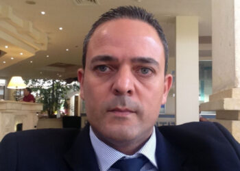 Hatem Chelli, l'avocat tunisien qui d&eacute;fie l'UE