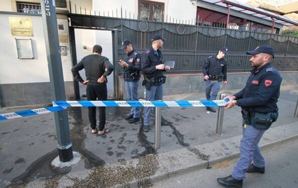 Un cocktail molotov retrouvé devant le consulat de Tunisie à Milan