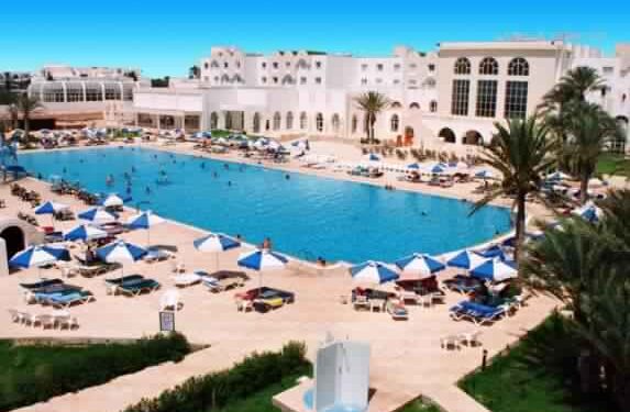 La Tunisie propose les hôtels 5 étoiles les moins chers au monde, après la Bosnie