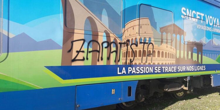 Aussit&ocirc;t mis en service, le train des randonneurs souill&eacute; par des tags