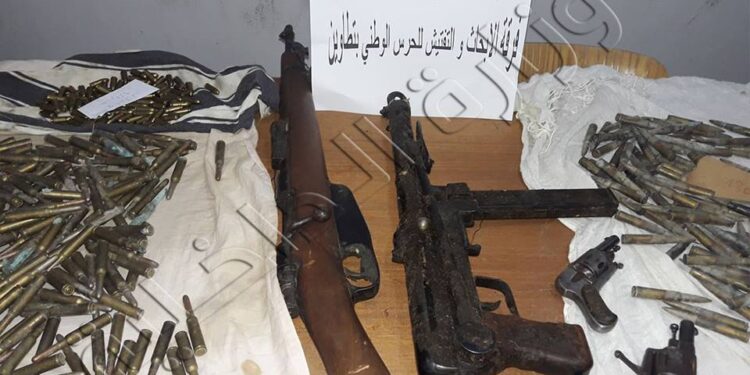 Il entreposait chez lui des armes de guerre, des munitions et des pièces archéologiques