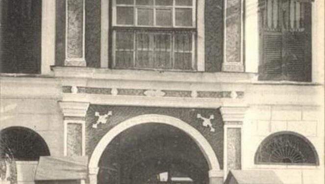 En 1958, la démolition de Dar Al Tej a privé la Marsa d'un monument historique essentiel