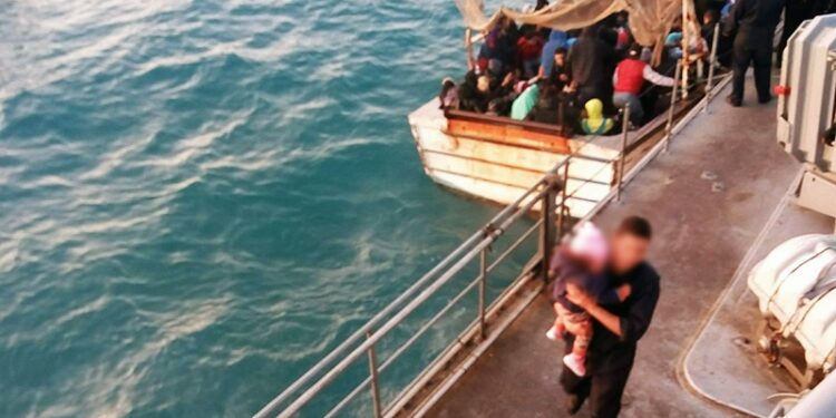 Plusieurs femmes et enfants parmi 219 migrants interceptés au large de Kerkennah