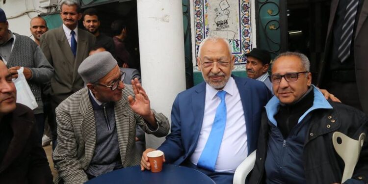Après le WIFI gratuit, Ghannouchi promet des points de vente producteur-consommateur